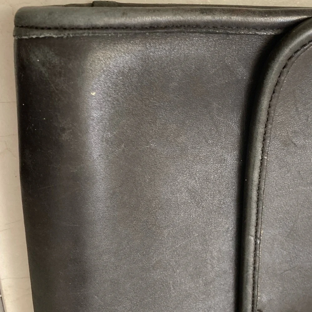 Coach vintage rare black leather avenue shoulder crossbody messenger bag